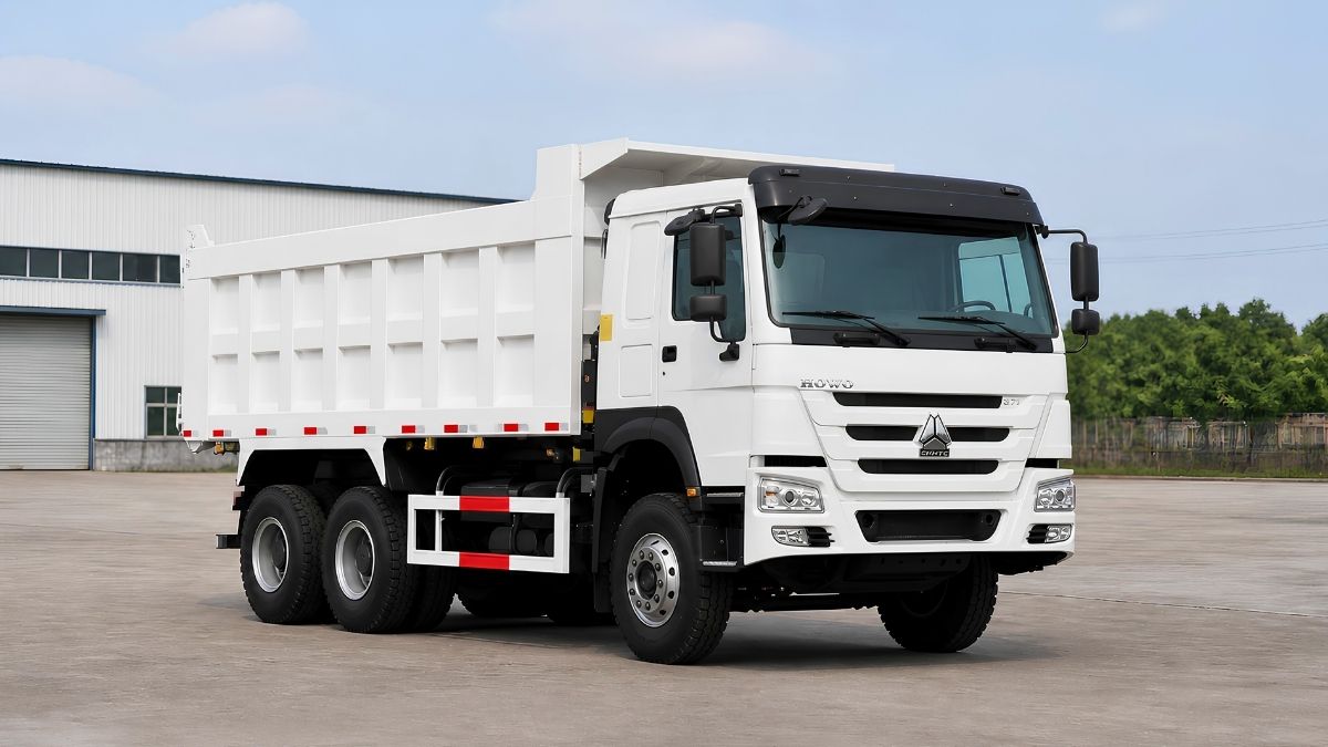 HOWO 371HP 6x4 dump truck front and side reference view