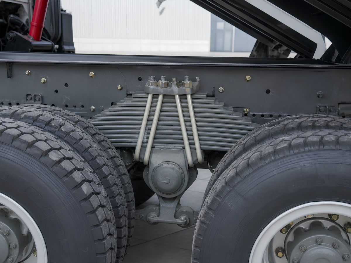 HOWO dump truck leaf-spring suspension reference view
