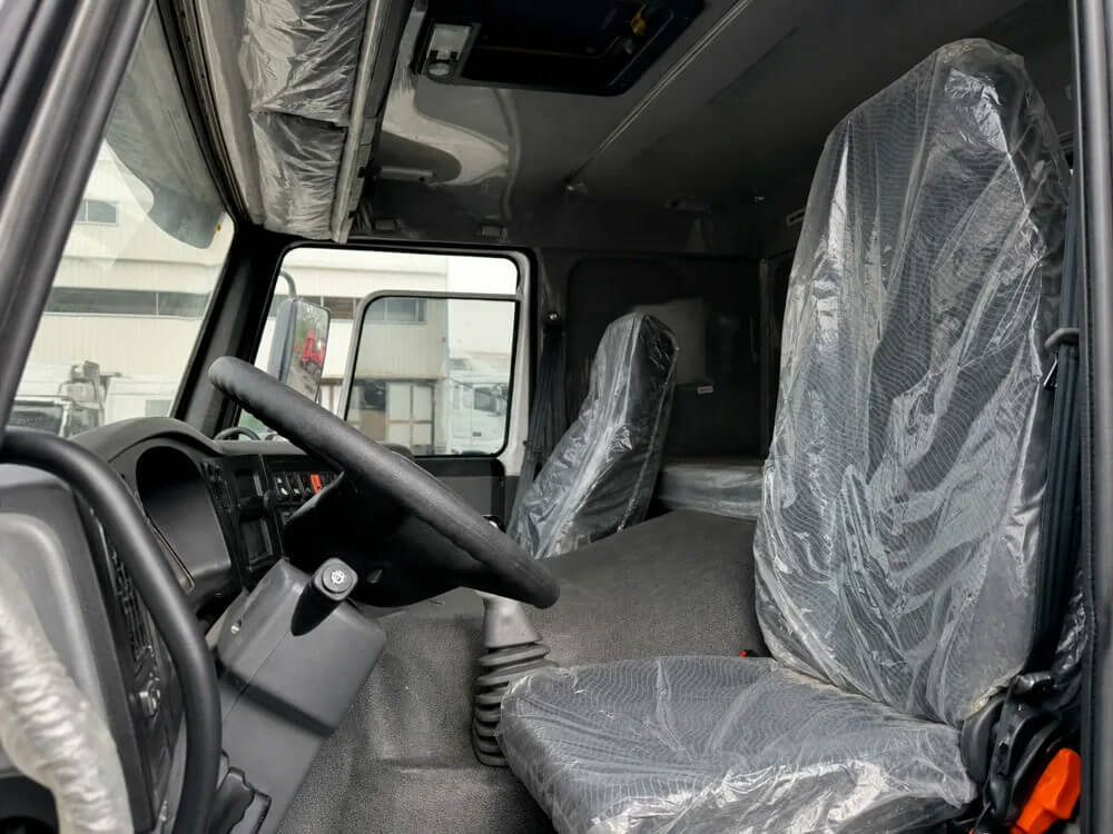 HOWO HW76 cab interior and controls
