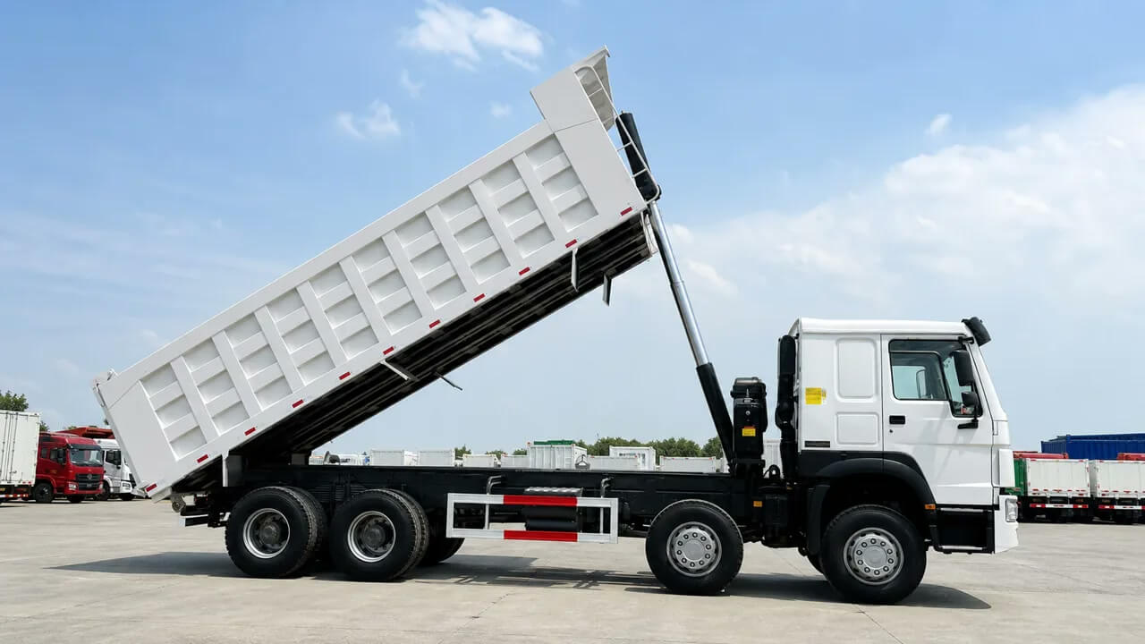 Refurbished HOWO 371HP 8x4 tipper dump truck raised body
