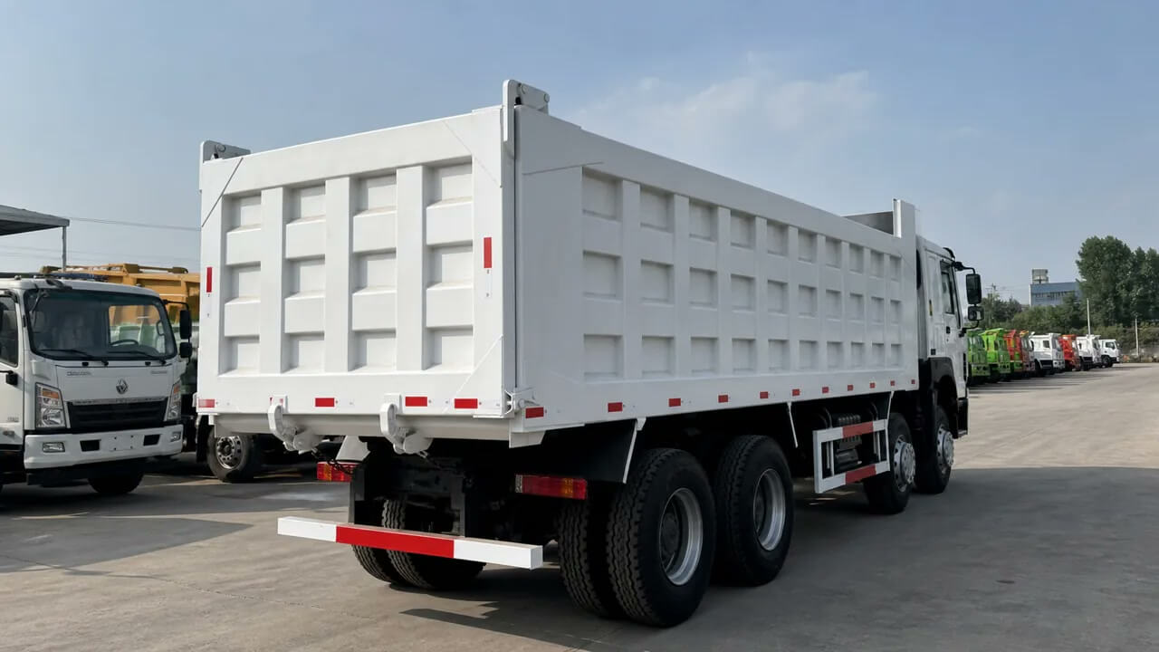 Refurbished HOWO 371HP 8x4 tipper dump truck rear tailgate